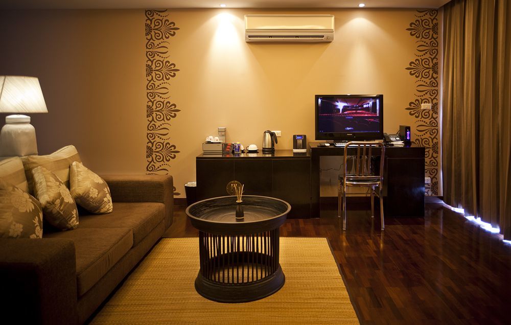 Mantra Samui Resort - Adults Only Mae Nam Exterior photo A living room in a hotel